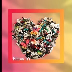 50 Pair Brand New Assorted Stud Earrings.